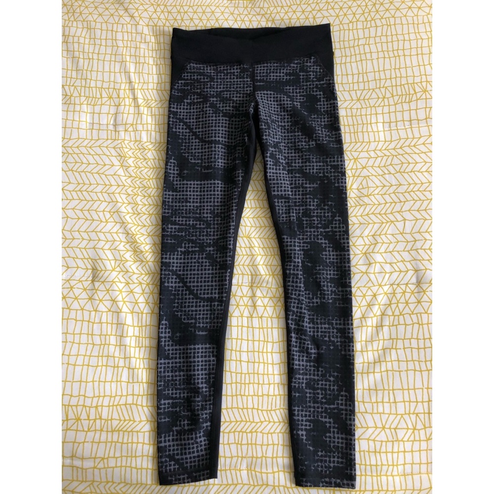 Under Armor Leggings - size small